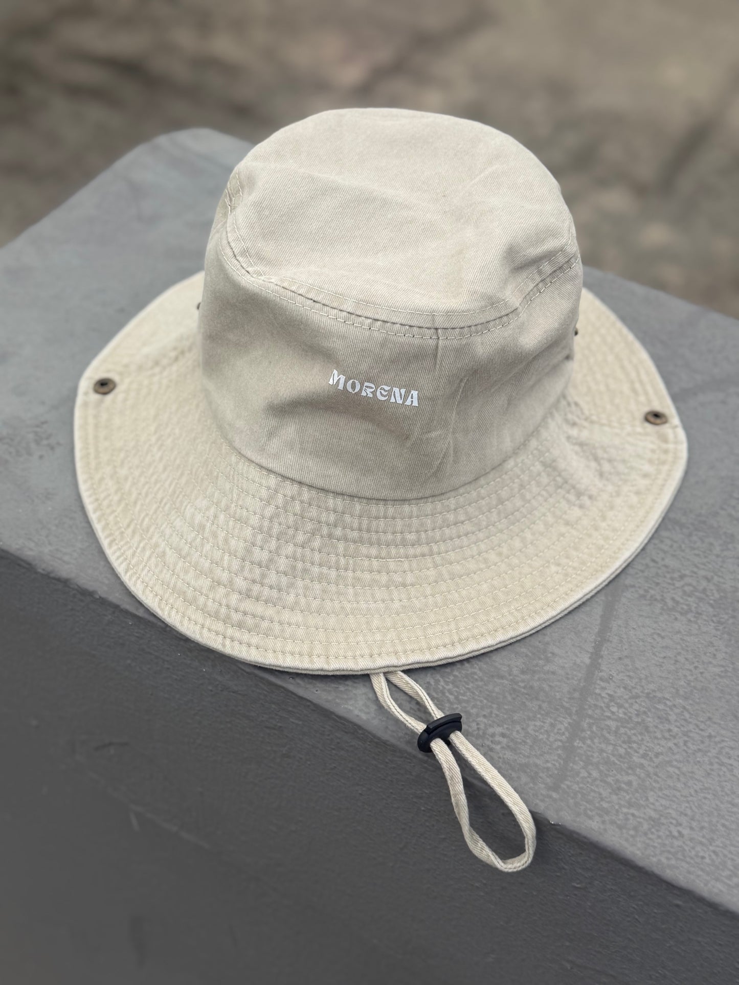 MORENA BEIGE BUCKET HAT