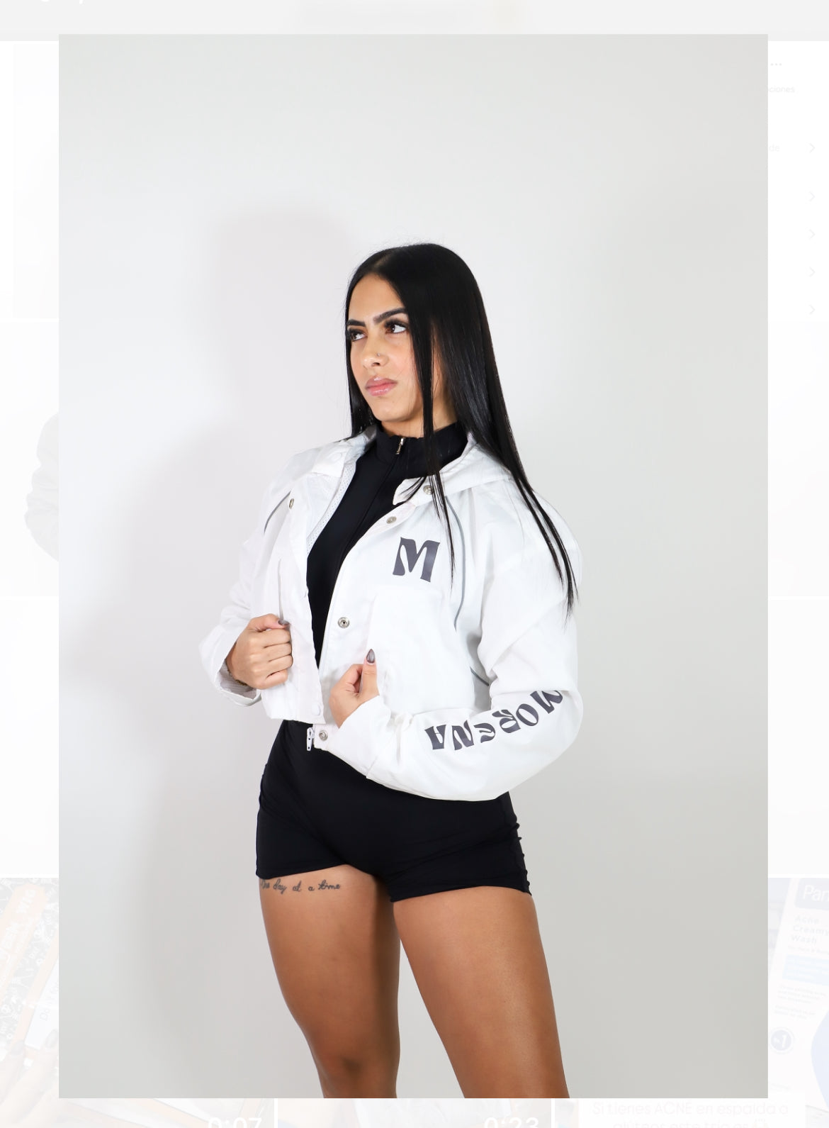 WHITE REFLECTIVE WINDBREAKER